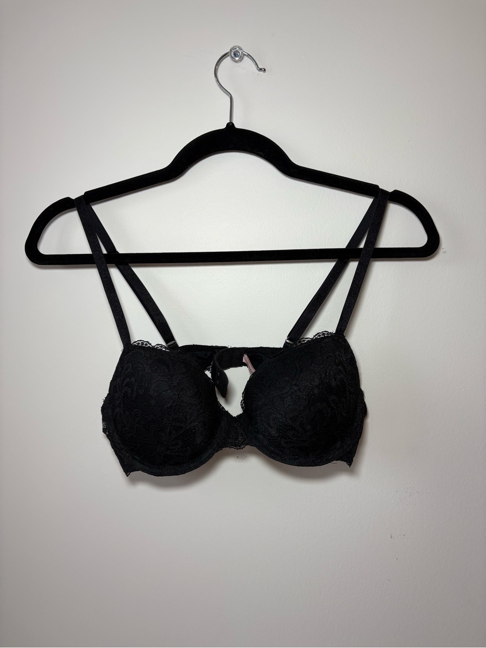 La Vie En Rose Black Lace Bra